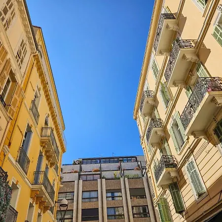 Duplex Renovated In 2026 With 2 Single Beds