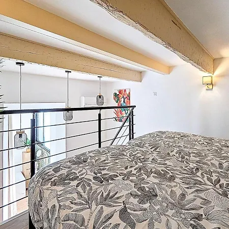 Duplex Renovated In 2026 With 2 Single Beds Apartman